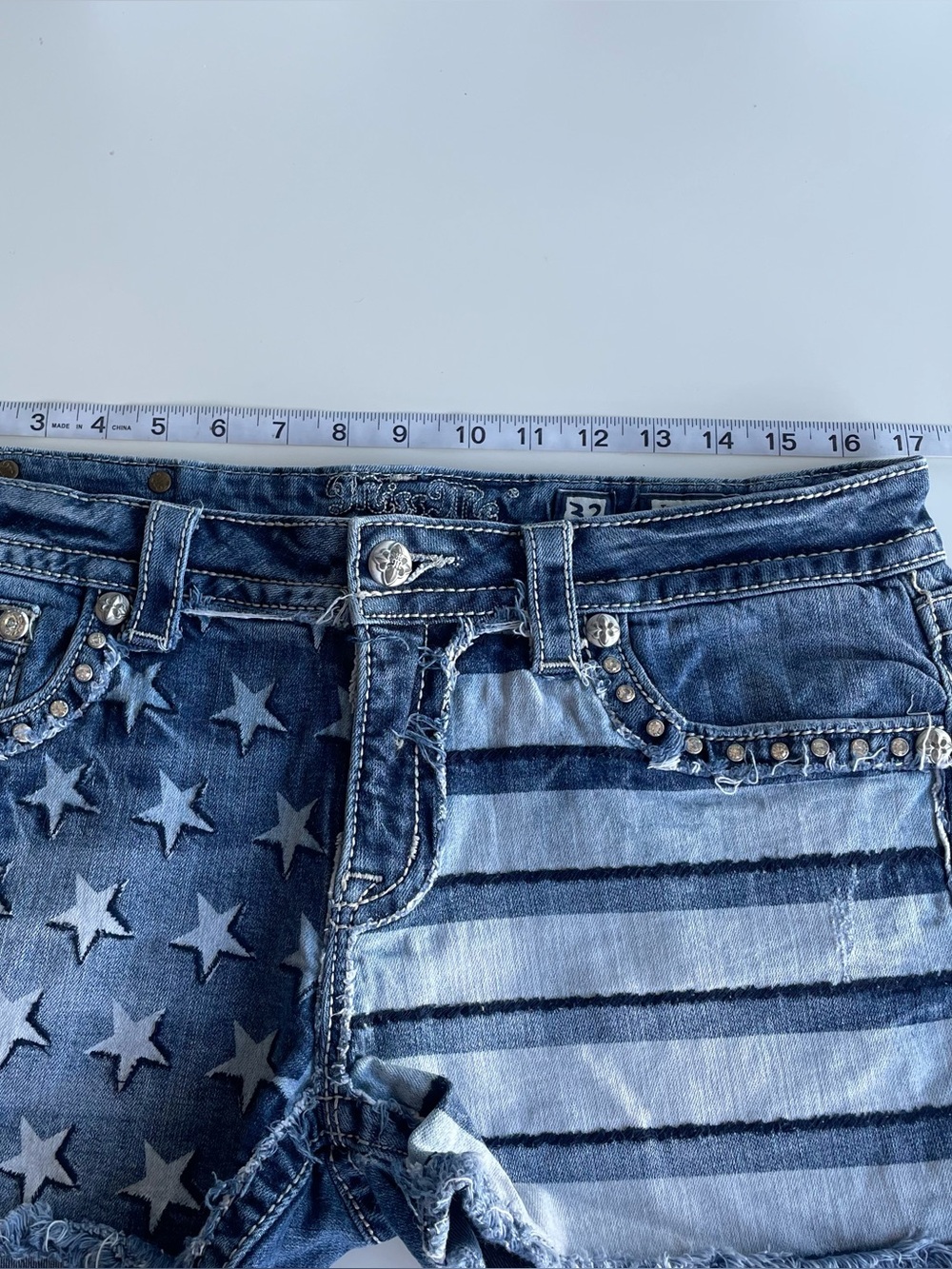 Miss Me American Flag Denim Shorts Size 32 Studded Distressed Y2K Patriotic Fest - Picture 3 of 6